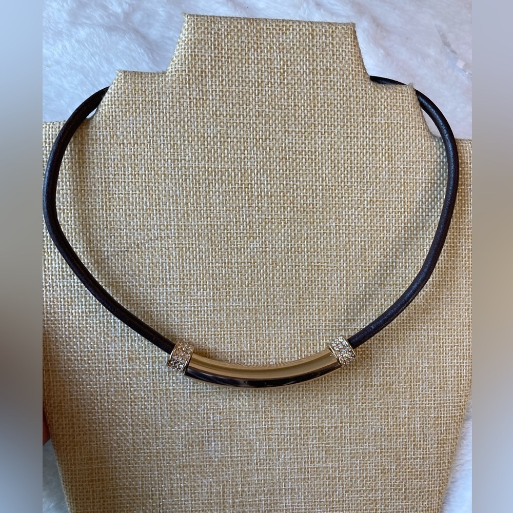 Lydell Magnetic‎ Collar Necklace